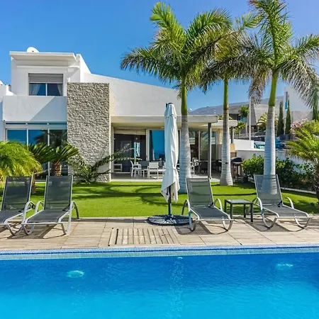 Villa Eleonora, Luxury With Heated Pool Ocean View In Adeje, Tenerife