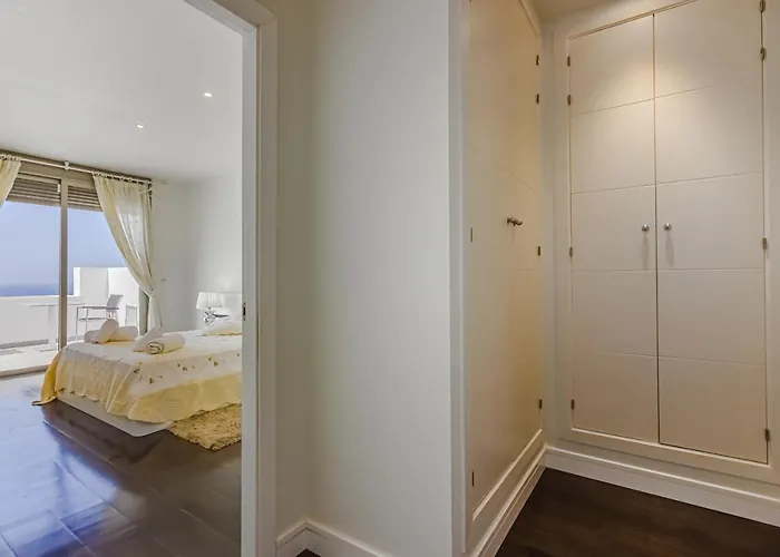 Villa Eleonora, Luxury With Heated Pool Ocean View In Adeje, Tenerife
