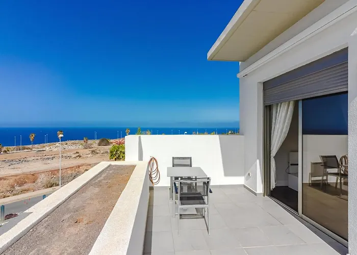 Villa Eleonora, Luxury With Heated Pool Ocean View In Adeje, Tenerife *