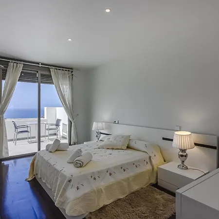 Eleonora Villa *
