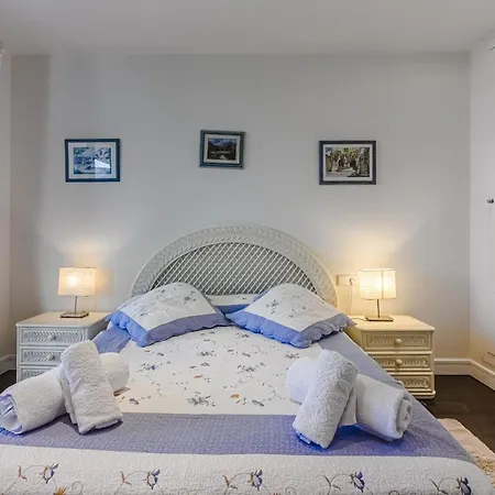 Eleonora Villa *